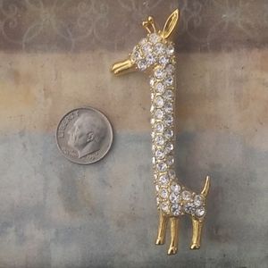 Vintage Rapallo signed Rhinestone Giraffe pin